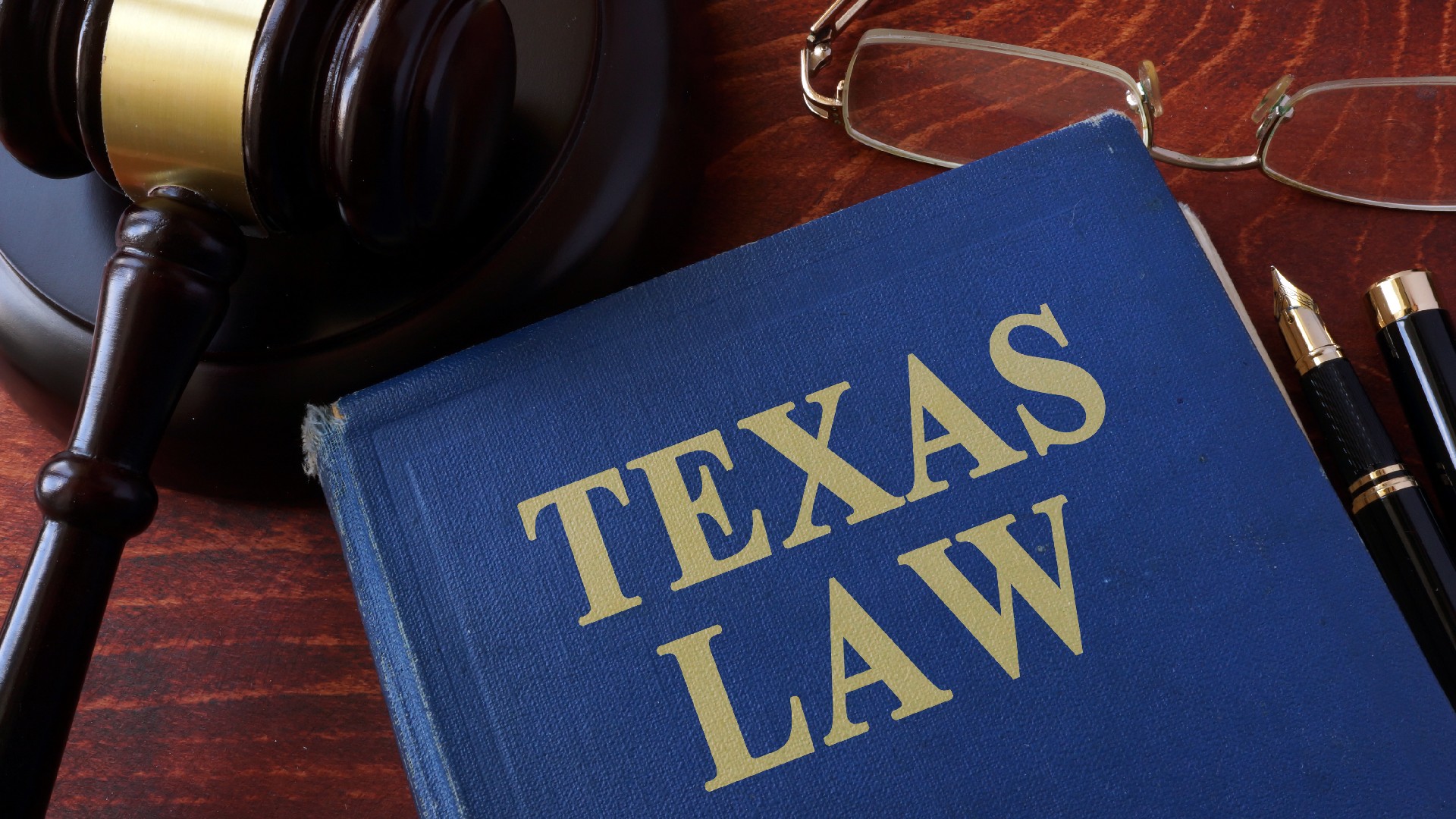 A Texas law book